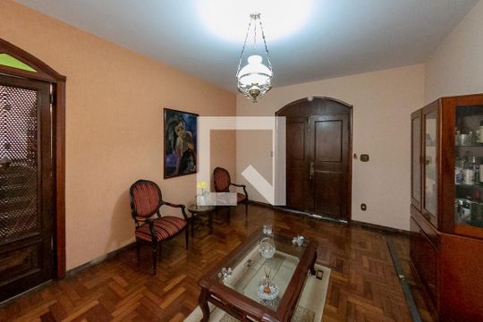 Sala de casa à venda com 6 quartos, 310m² em Barroca, Belo Horizonte