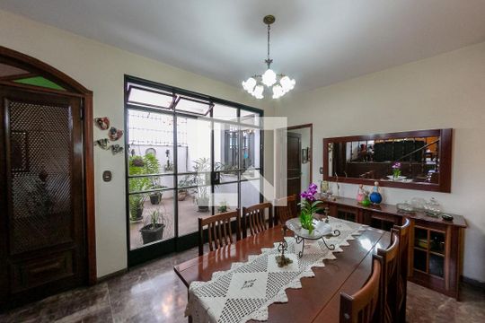 Copa de casa à venda com 6 quartos, 310m² em Barroca, Belo Horizonte