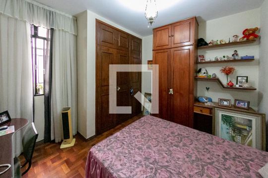 Quarto 1 de casa à venda com 6 quartos, 310m² em Barroca, Belo Horizonte
