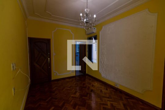 Sala de apartamento à venda com 2 quartos, 70m² em Tijuca, Rio de Janeiro