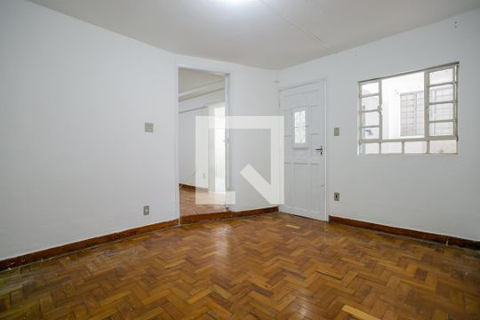 Sala de casa de condomínio para alugar com 2 quartos, 55m² em Jardim Rossin, São Paulo