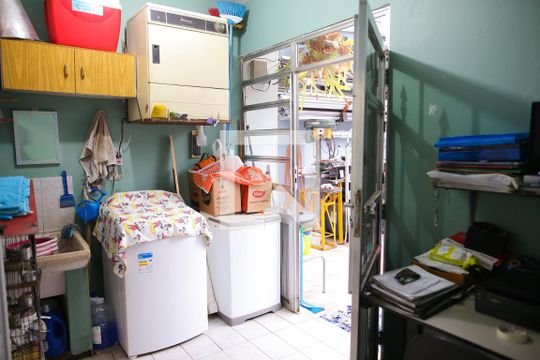 Lavanderia de casa à venda com 3 quartos, 174m² em Jardim Ana Maria, Santo André