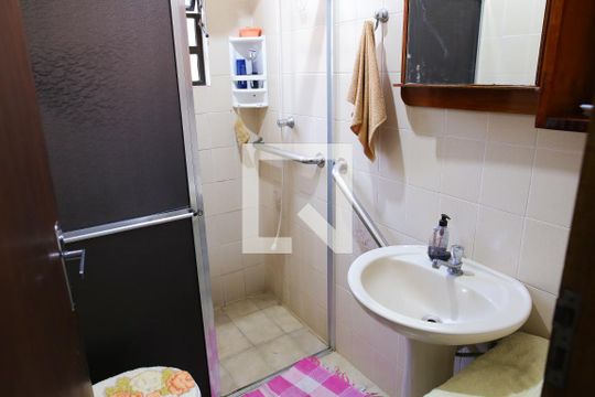 Banheiro 2 de casa à venda com 3 quartos, 174m² em Jardim Ana Maria, Santo André