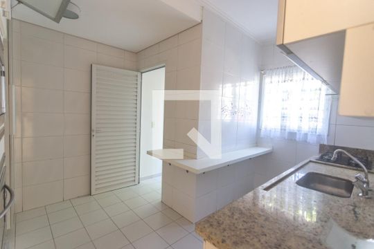 Cozinha de casa de condomínio à venda com 3 quartos, 106m² em Planalto, São Bernardo do Campo