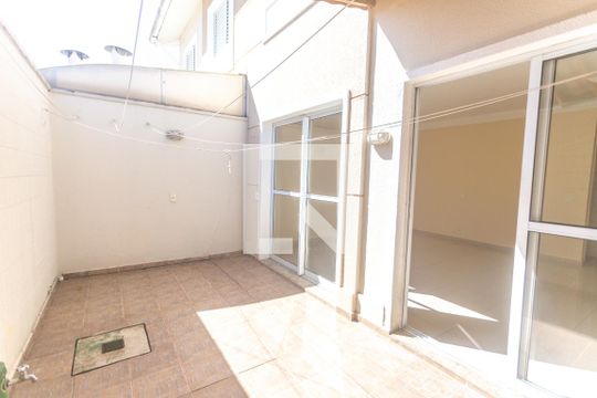 Quintal de casa de condomínio à venda com 3 quartos, 106m² em Planalto, São Bernardo do Campo