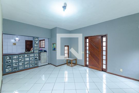 Sala de casa de condomínio para alugar com 1 quarto, 120m² em Itaipu, Niterói