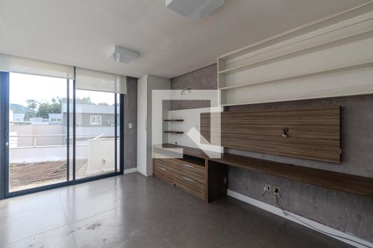 Sala 1 de casa de condomínio à venda com 3 quartos, 245m² em Hípica, Porto Alegre