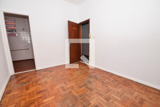 Sala de apartamento para alugar com 1 quarto, 40m² em Santa Teresa, Rio de Janeiro