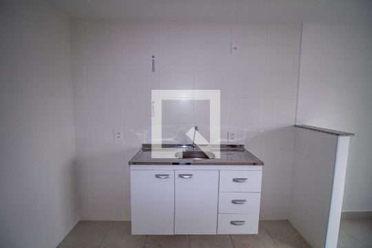 Cozinha de apartamento para alugar com 1 quarto, 49m² em Vila Ema, São Paulo