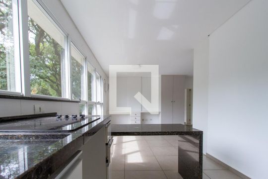 Cozinha de apartamento à venda com 1 quarto, 35m² em Prado Velho, Curitiba