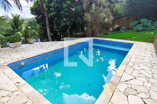 Piscina de casa para alugar com 6 quartos, 300m² em Anil, Rio de Janeiro