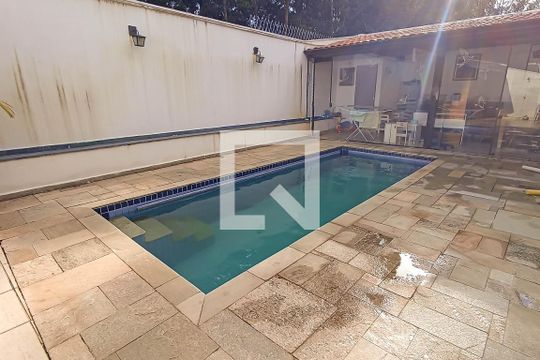 Piscina e área gourmet de casa de condomínio para alugar com 4 quartos, 400m² em Alphaville, Santana de Parnaíba