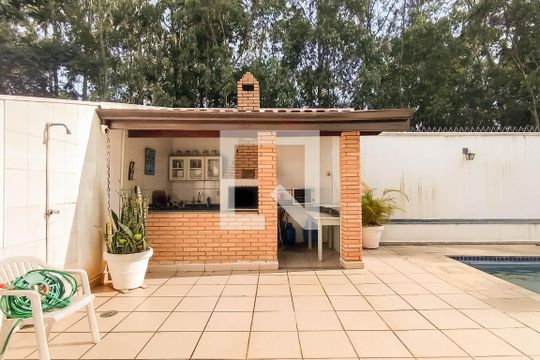 Piscina e área gourmet de casa de condomínio para alugar com 4 quartos, 400m² em Alphaville, Santana de Parnaíba