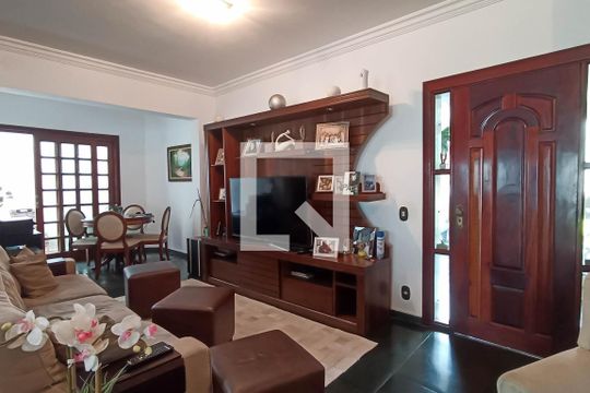 Sala de casa de condomínio para alugar com 4 quartos, 400m² em Alphaville, Santana de Parnaíba
