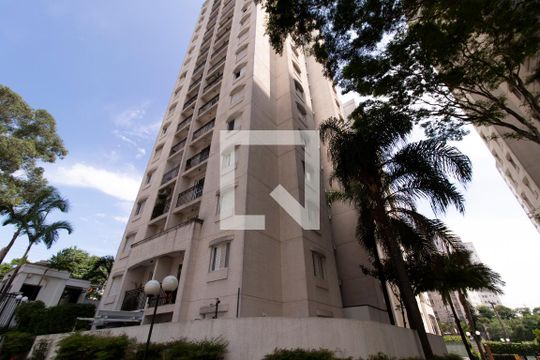 Fachada do Edifício de apartamento para alugar com 2 quartos, 45m² em Jardim Íris, São Paulo