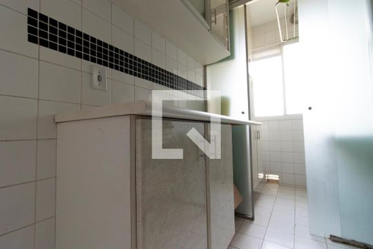 Cozinha - Armários de apartamento para alugar com 2 quartos, 45m² em Jardim Íris, São Paulo