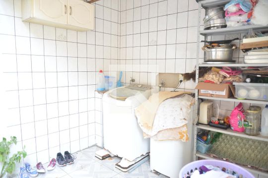 Área de Serviço de casa à venda com 3 quartos, 129m² em Vila Tibiriçá, Santo André