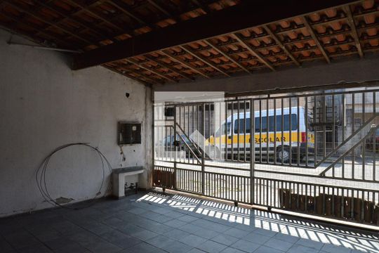 Garagem de casa à venda com 3 quartos, 129m² em Vila Tibiriçá, Santo André