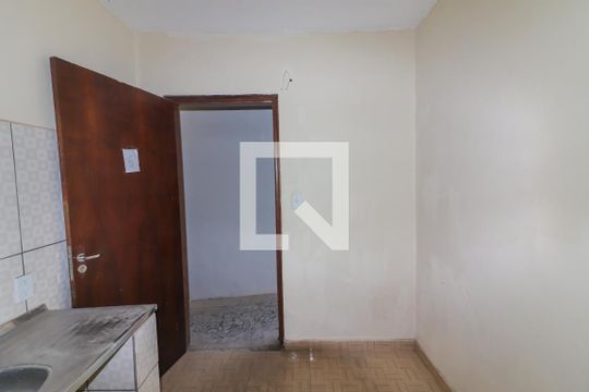 Cozinha de casa para alugar com 1 quarto, 20m² em Vila Dalva, São Paulo