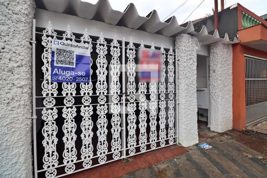 Fachada de casa à venda com 2 quartos, 120m² em Parque Novo Oratório, Santo André