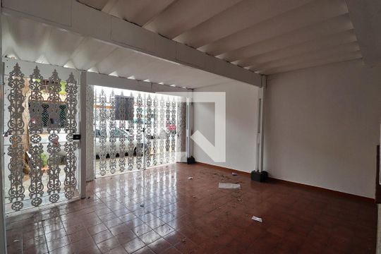 Garagem de casa à venda com 2 quartos, 120m² em Parque Novo Oratório, Santo André