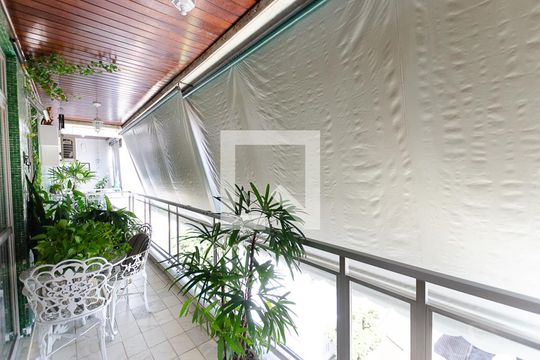 Varanda Sala de apartamento à venda com 3 quartos, 169m² em Icaraí, Niterói