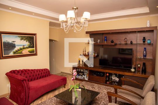 Sala de Estar de casa à venda com 4 quartos, 225m² em Centro, Diadema