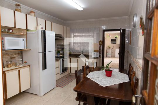 Cozinha de casa à venda com 4 quartos, 225m² em Centro, Diadema