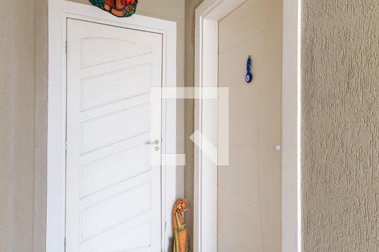 Entrada de casa à venda com 3 quartos, 253m² em Vila Mazzei, São Paulo