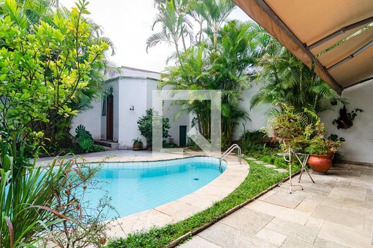 Piscina de casa para alugar com 4 quartos, 400m² em Planalto Paulista, São Paulo