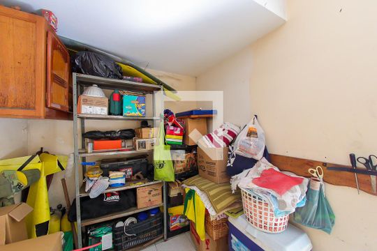 Quarto de Serviço de casa à venda com 3 quartos, 200m² em Parque Renato Maia, Guarulhos