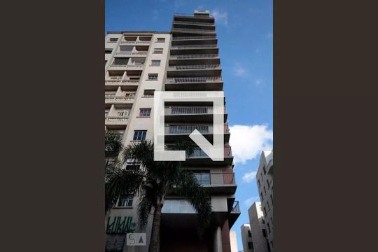 Fachada de kitnet/studio para alugar com 1 quarto, 29m² em República, São Paulo
