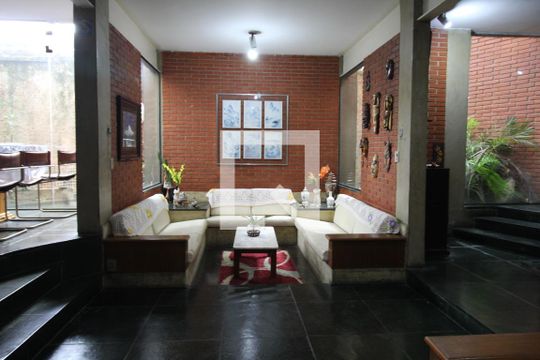Sala 3 de casa à venda com 6 quartos, 500m² em Cambuci, São Paulo