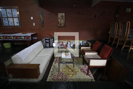 Sala 3 de casa à venda com 6 quartos, 500m² em Cambuci, São Paulo