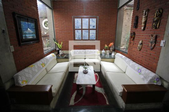Sala 2 de casa à venda com 6 quartos, 500m² em Cambuci, São Paulo
