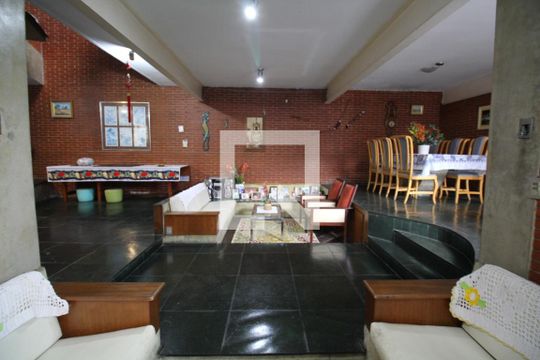 Sala 2 de casa à venda com 6 quartos, 500m² em Cambuci, São Paulo