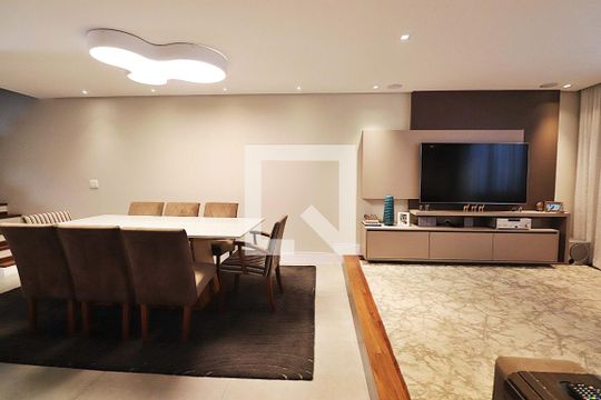 Sala de casa à venda com 3 quartos, 316m² em Jardim Bom Pastor, Santo André