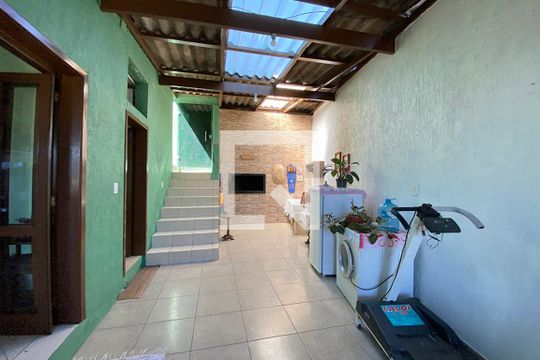 Área Externa de casa à venda com 4 quartos, 130m² em Ouro Branco, Novo Hamburgo