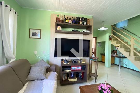 Sala de casa à venda com 4 quartos, 130m² em Ouro Branco, Novo Hamburgo
