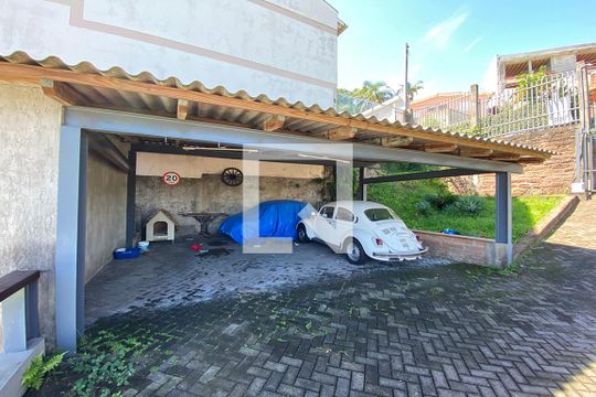 Garagem de casa à venda com 4 quartos, 130m² em Ouro Branco, Novo Hamburgo