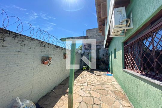 Área Externa de casa à venda com 4 quartos, 130m² em Ouro Branco, Novo Hamburgo