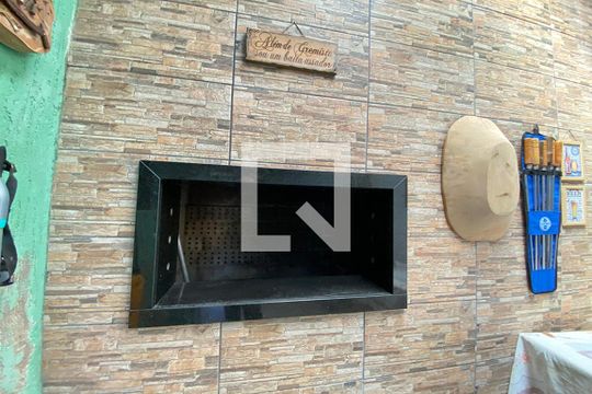 Churrasqueira de casa à venda com 4 quartos, 130m² em Ouro Branco, Novo Hamburgo