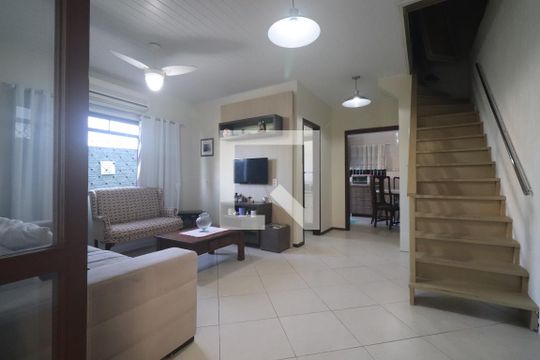 Sala de casa à venda com 3 quartos, 140m² em Ouro Branco, Novo Hamburgo