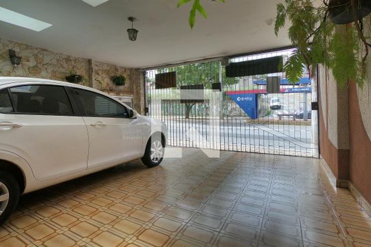 Garagem de casa à venda com 2 quartos, 198m² em Vila Antonieta, Guarulhos