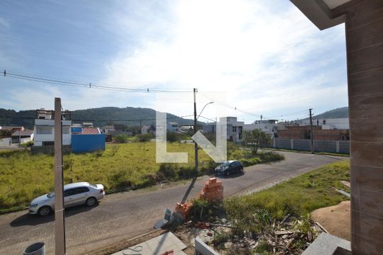 Vista de casa à venda com 2 quartos, 94m² em Aberta dos Morros, Porto Alegre