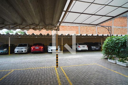 Garagem de apartamento à venda com 2 quartos, 104m² em São Geraldo, Porto Alegre