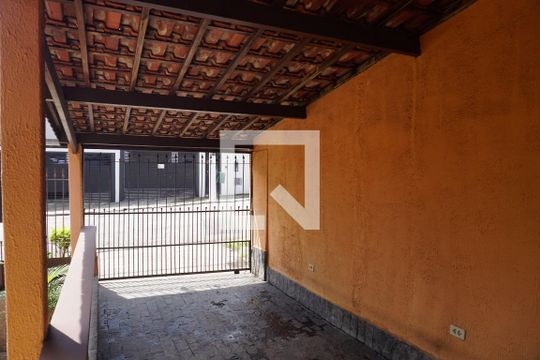 Garagem de casa à venda com 3 quartos, 200m² em Jardim Artur Alvim, São Paulo