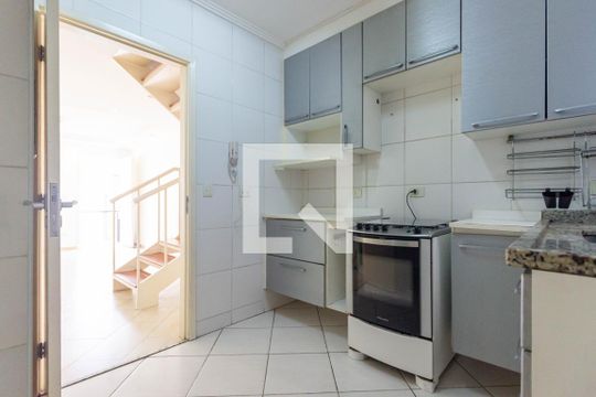 Cozinha de casa de condomínio à venda com 2 quartos, 83m² em Jardim Sarah, São Paulo