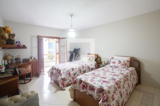 Suíte 1 de casa à venda com 4 quartos, 400m² em Santo Amaro, São Paulo