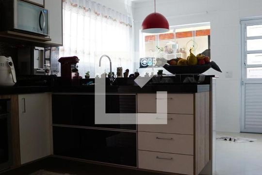 Cozinha de casa à venda com 4 quartos, 100m² em Vila Roque, São Paulo